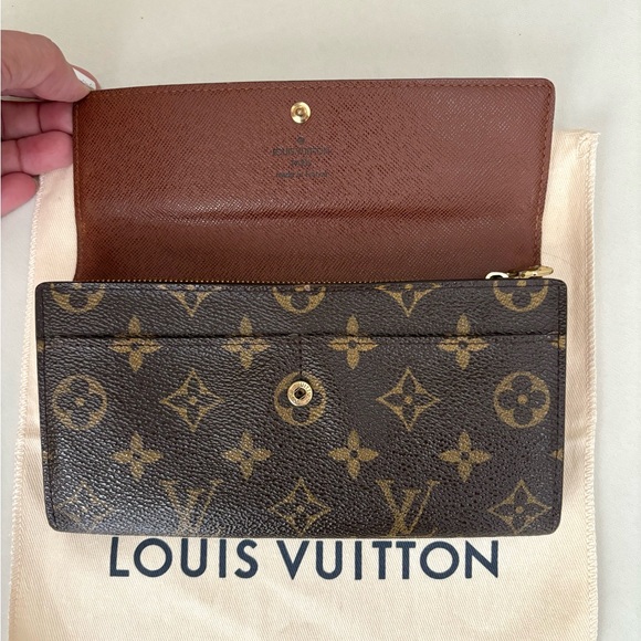 Louis Vuitton Monogram Leather Wallet - Picture 3 of 16
